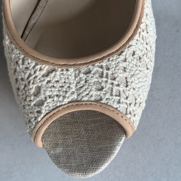 Aldo Lace Heels - Picture 4 of 7